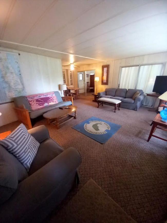 Stegbone'S Fish Camp And Resort Satsuma ภายนอก รูปภาพ